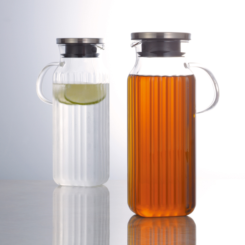 Bình nước thủy tinh Iwaki 1L có quai (thân sọc)