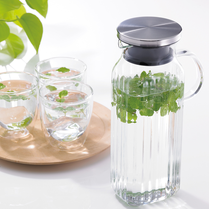 Bình nước thủy tinh Iwaki 1L có quai (thân sọc)